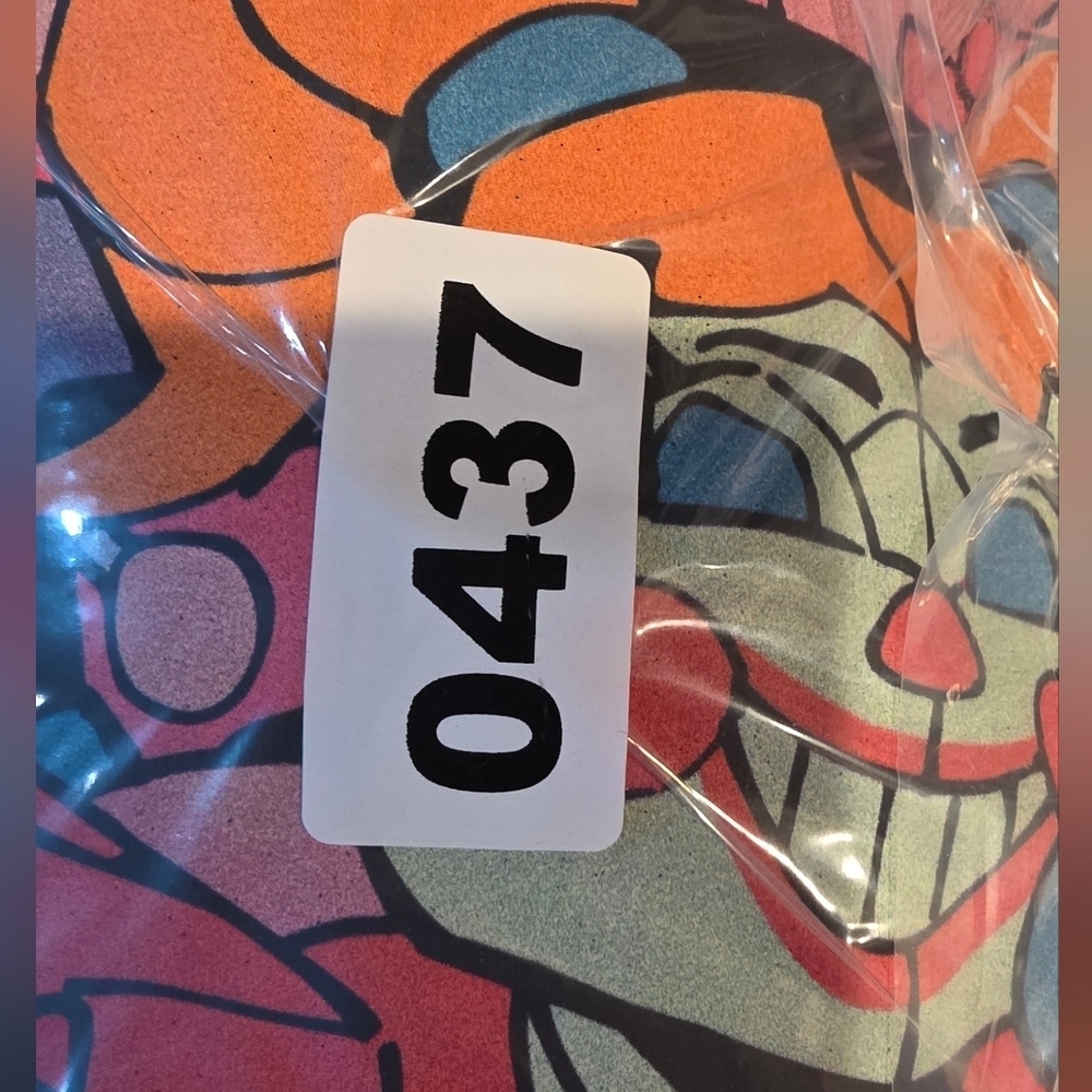 437 NWT Five Nights at Freddy's "Circus Baby's Pizza World" T-Shirt M - Picture 8 of 8